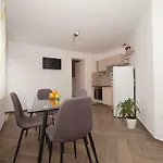 Andrea Appartement *
