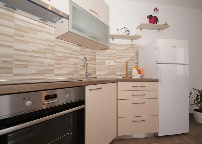 Andrea Apartamento Zrnovo